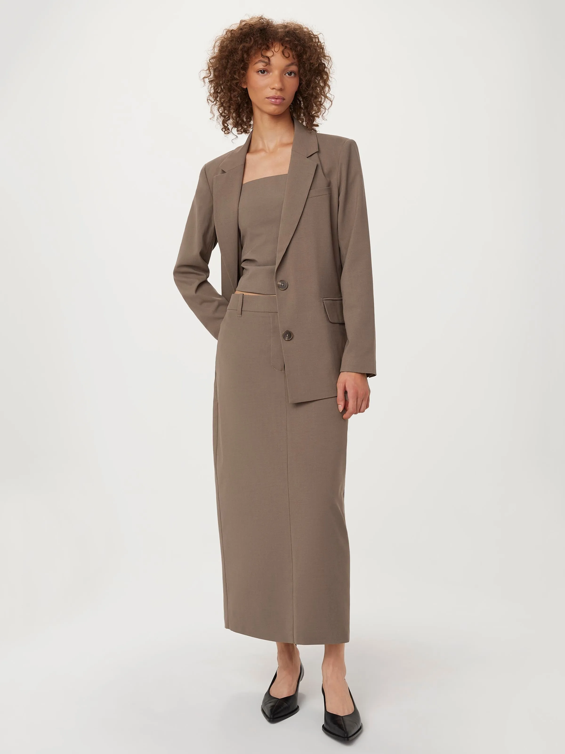 The Relaxed 2-Button Blazer in Dark Taupe